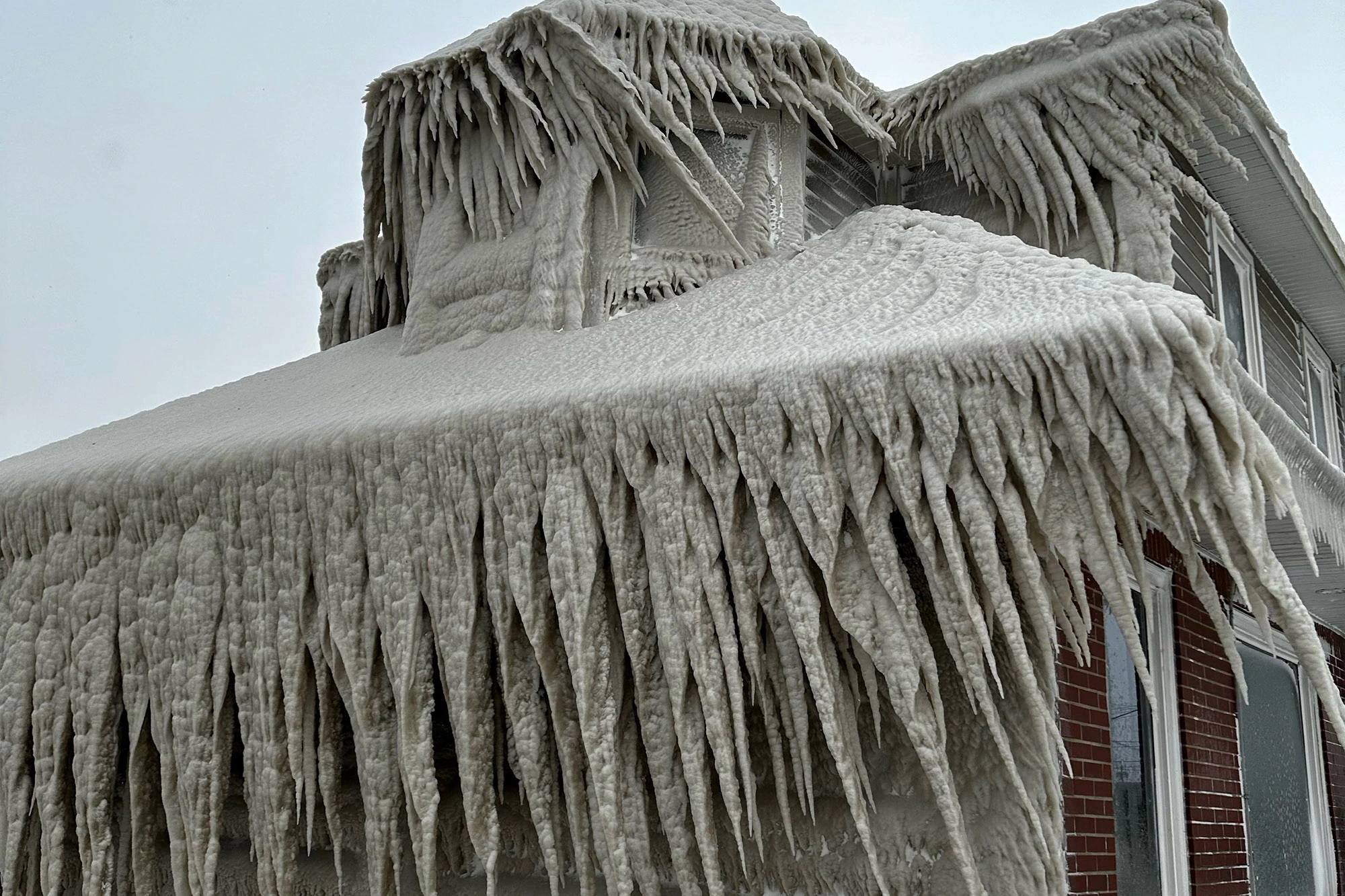 7 Dead After Buffalo Area Hit By ‘Devastating’ Snowstorm