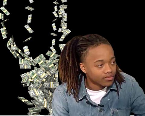 Wearing Locs Ban Fetches $20,000 for Texas High School Student