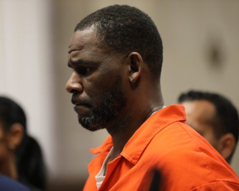 R. Kelly Allegedly Attacked By a Frustrated Inmate In Prison