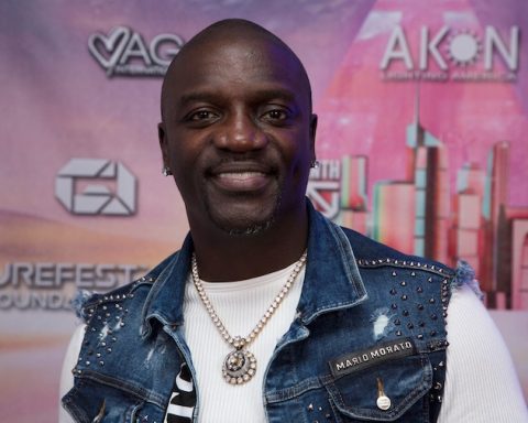 Akon SeAkon Missed On the Chance to Sign Drakecures A $6 Billion Construction Contract