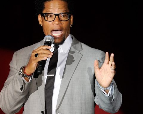 D.L. Hughley Slumps On Stage