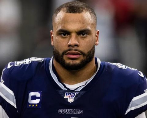 Dak Prescott Shows Support to George Floyd Protesters