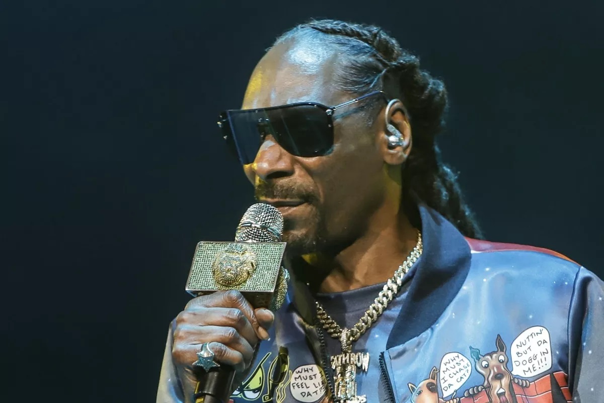 Snoop Dogg Calls Out NFL Owners for Staying Silent on Racism